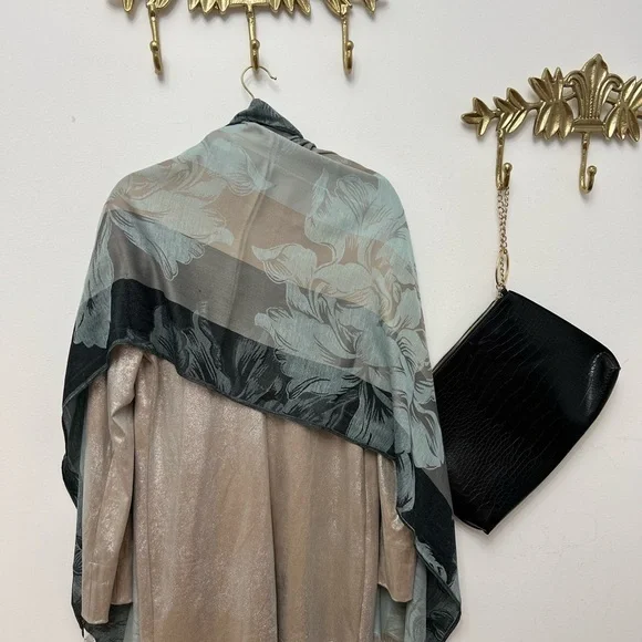 Silver & blue scarf/shawl - Picture 8 of 8